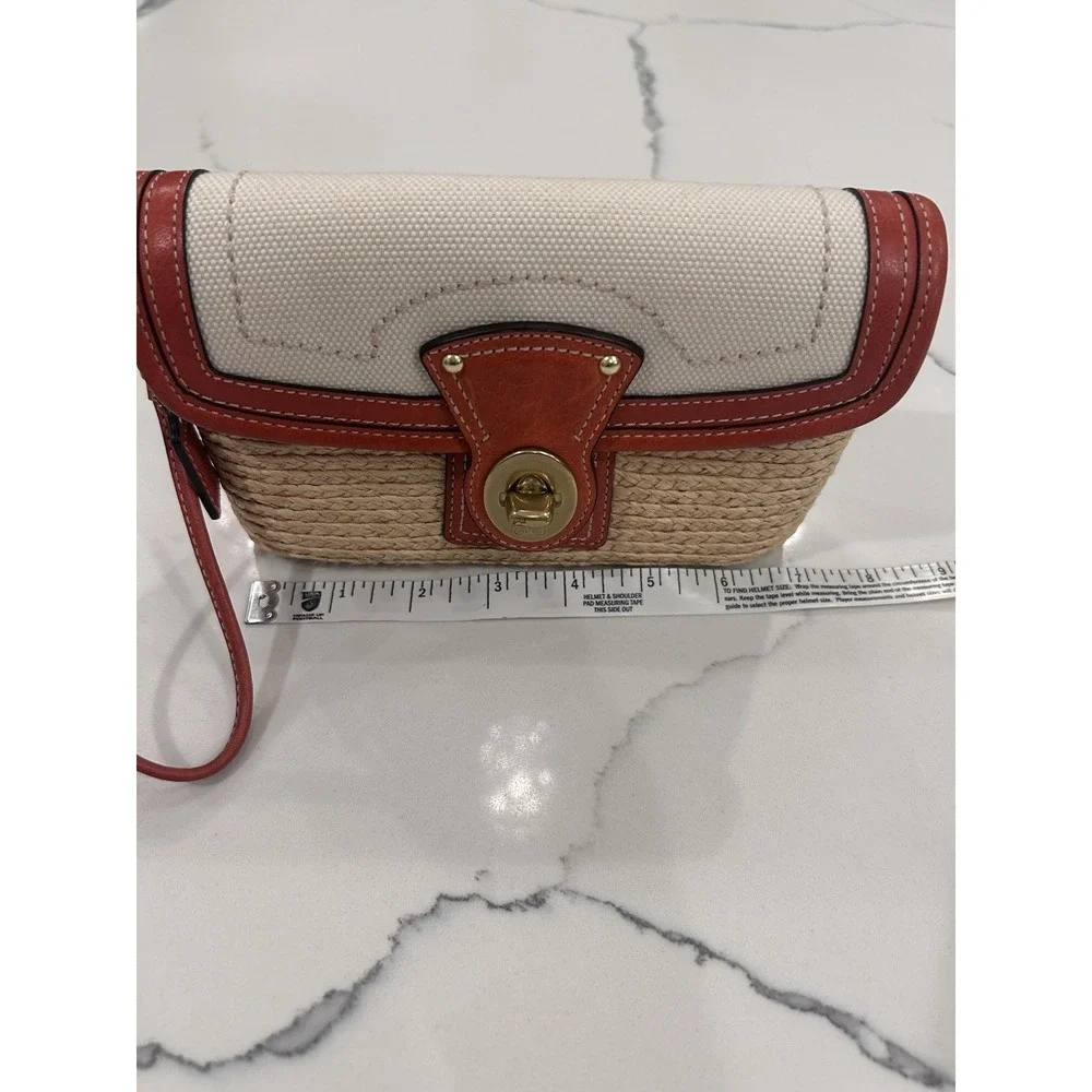 Coach Wristlet Clutch Turn Lock Lined Pockets Beige Brown Gold Reddish Orange